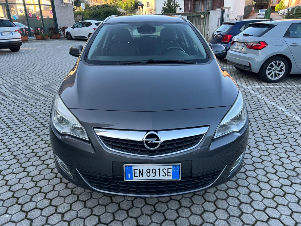 Opel Astra 1.7 CDTI 130CV Sports Tourer Cosmo Fleet