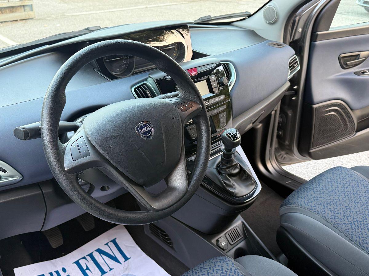 LANCIA - Ypsilon - 1.0 FireFly 5p S&S Hybrid Silver