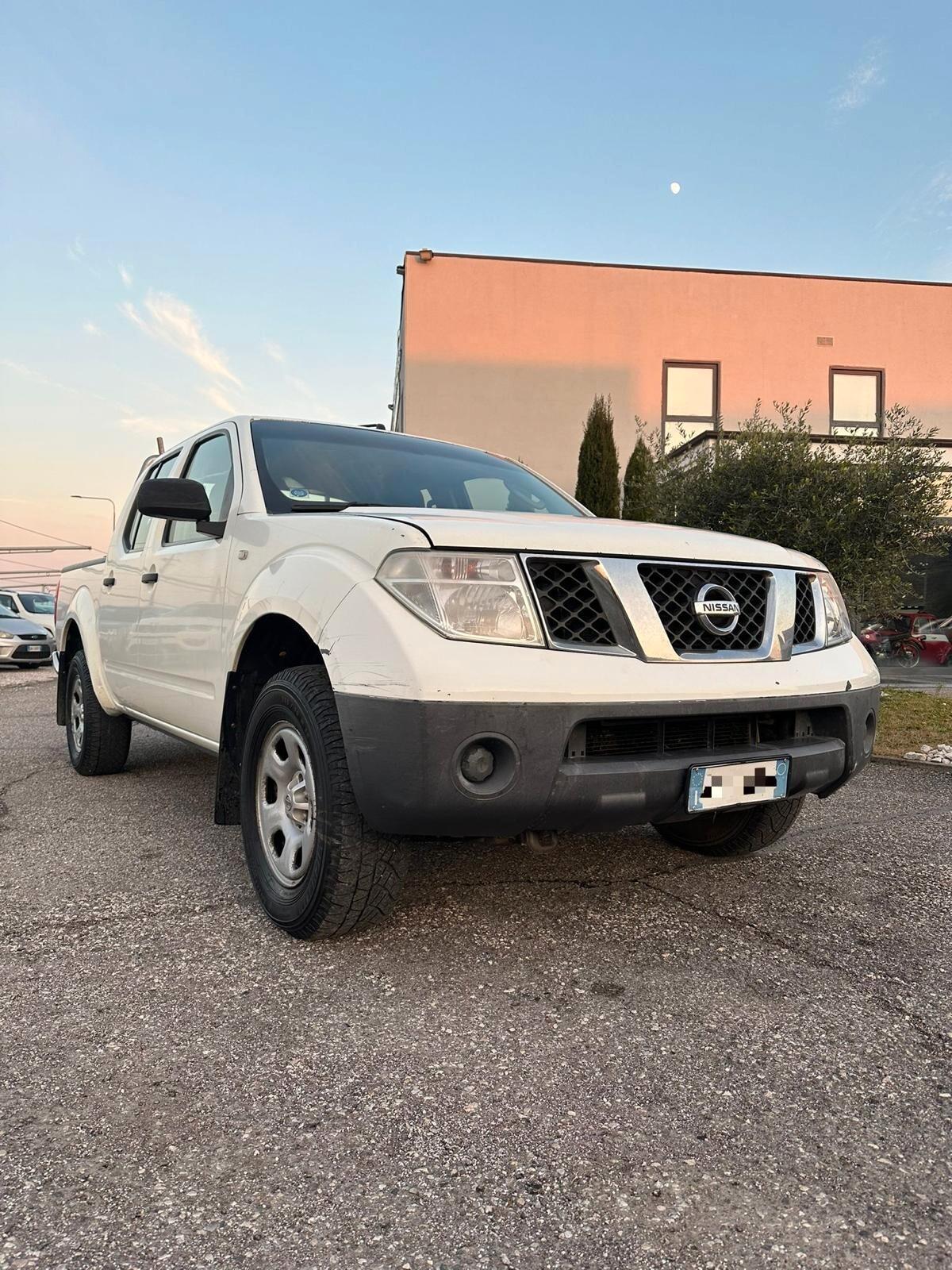 NISSAN NAVARA 2.5 DIESEL 4X4