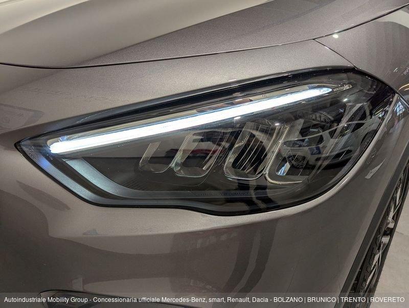 Mercedes-Benz GLA 180 D SPORT AUTOMATIC ''NEOPATENTATI''