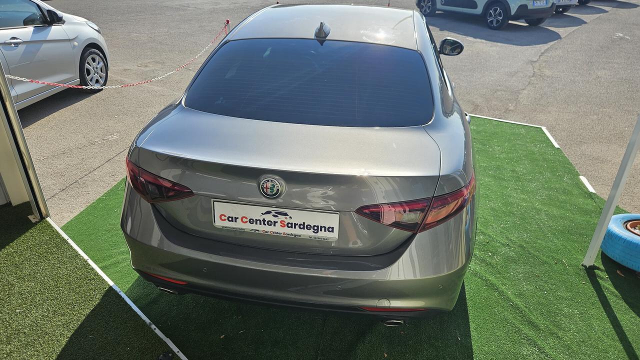 Alfa Romeo Giulia 2.2 Turbodiesel 180 CV AT8 Business Sport Launch Ed.