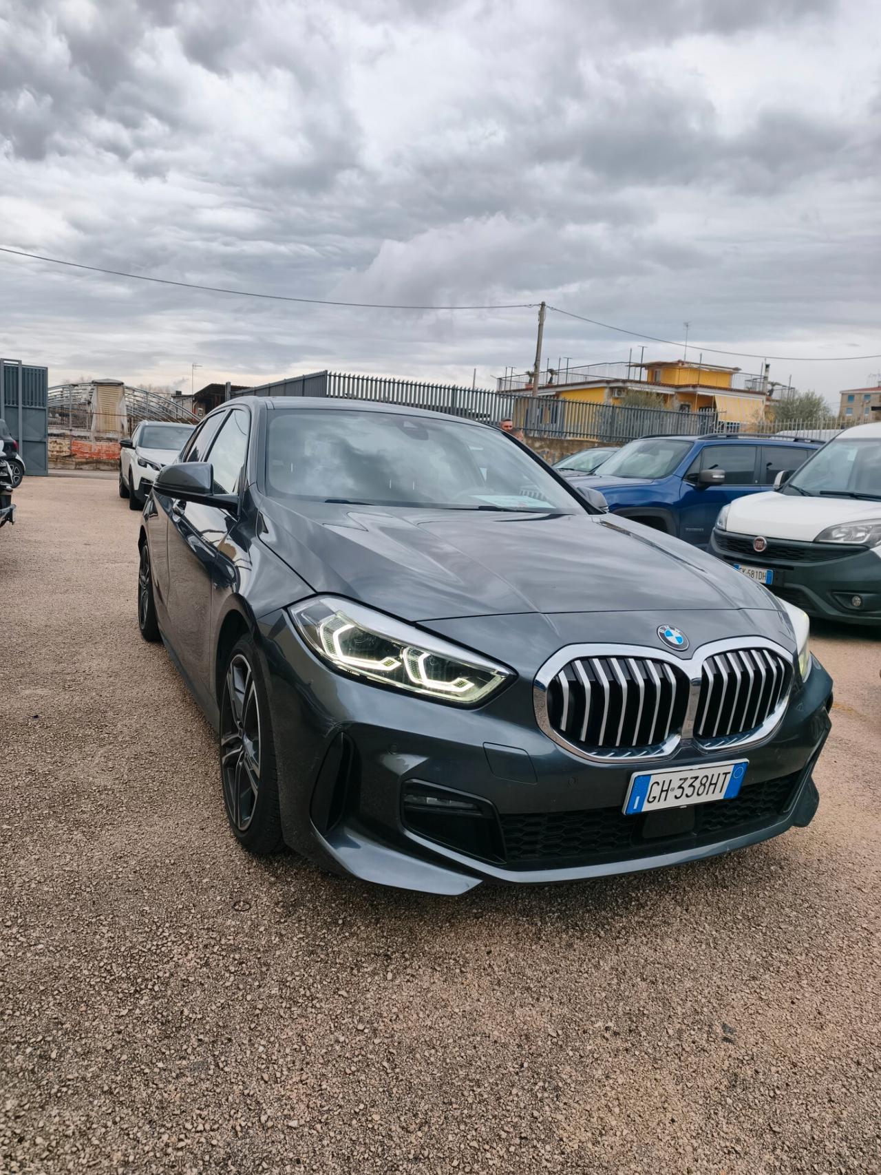 Bmw 116 116d 5p. Msport full led cockpit