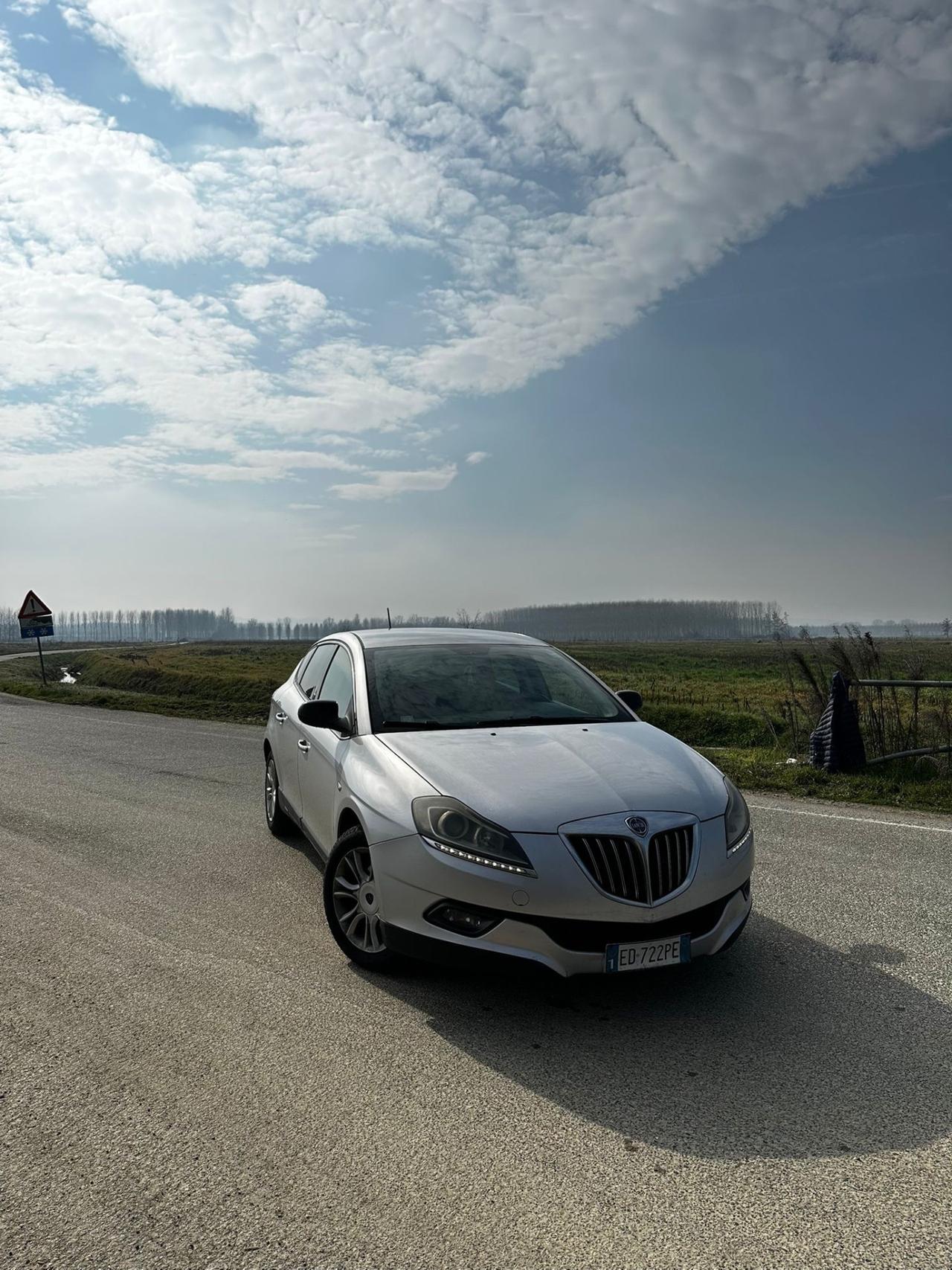 Lancia Delta 1.6 MJT DPF Selectronic Argento