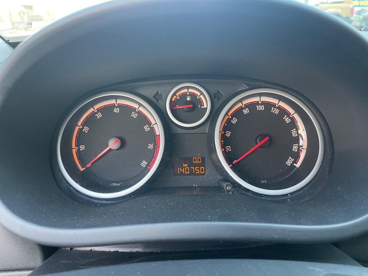 Opel Corsa 1.2 benzina euro4 per COMERCIANTI