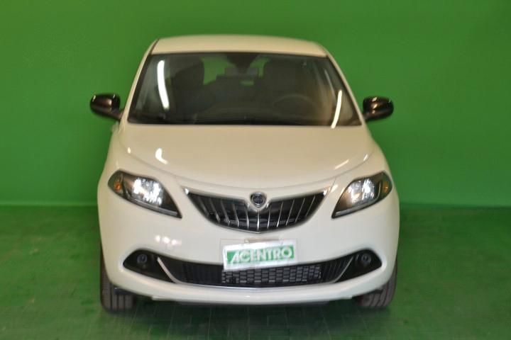 LANCIA New Ypsilon 5 porte - Ypsilon MY24 1.0 FireFly 70cv Start&Stop Hybrid PLATINO