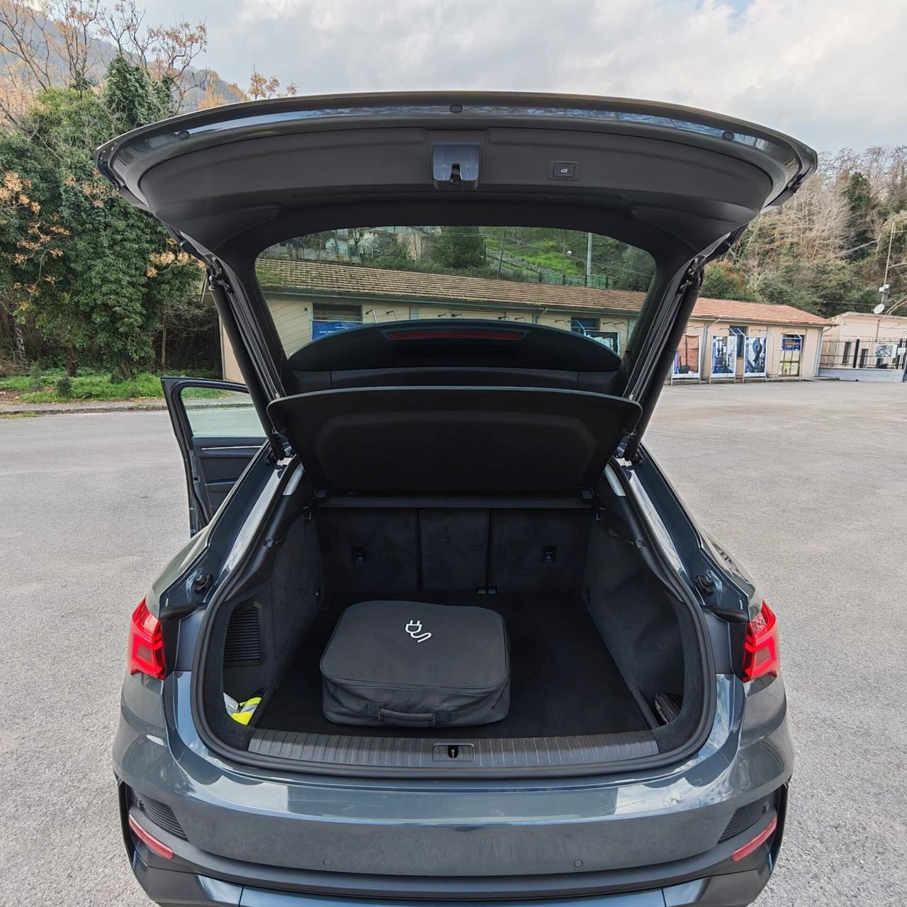 Audi Q3 SPB 45 TFSI e S tronic Business Plus