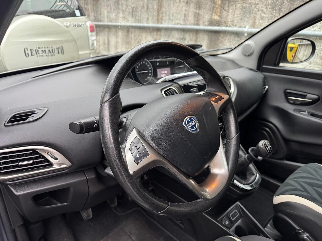 Lancia Ypsilon 1.2 69 CV 5 porte GPL Ecochic Gold