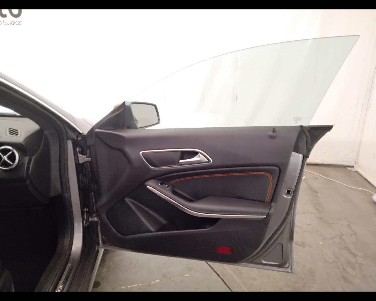 Mercedes-Benz CLA Shooting Brake - X117 - CLA Shooting Brake 200 d (cdi) S
