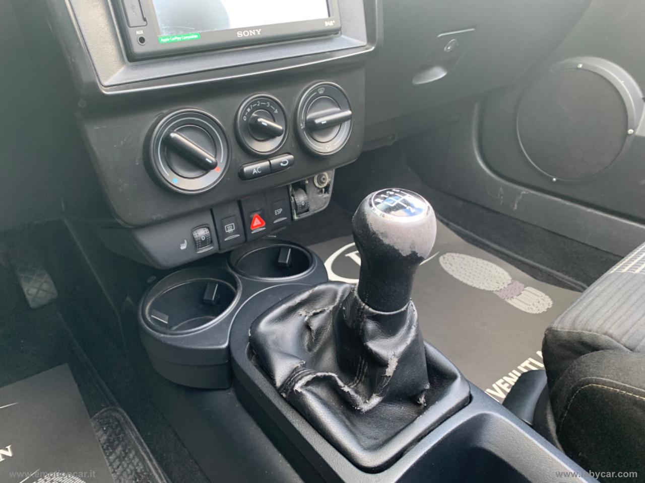 VOLKSWAGEN New Beetle 1.6 Cabrio - 2003