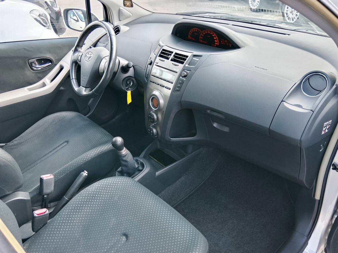 Toyota Yaris 1.0 GPL CASA MADRE