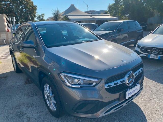 Mercedes-benz GLA 200 d Automatic Business Extra LED 2021 Iva deducibile