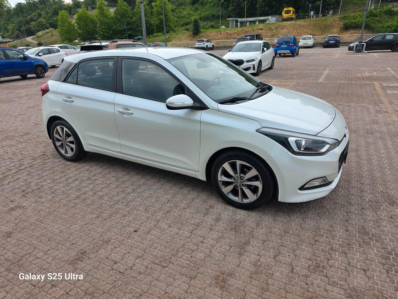 hyundai i20 1.2 valutiamo usato