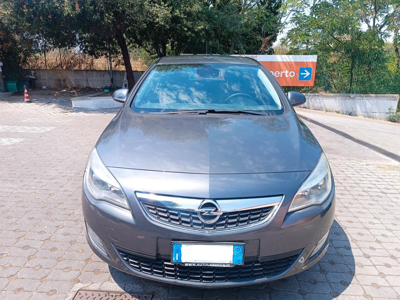 Opel Astra 1.4 100CV 5 porte Cosmo