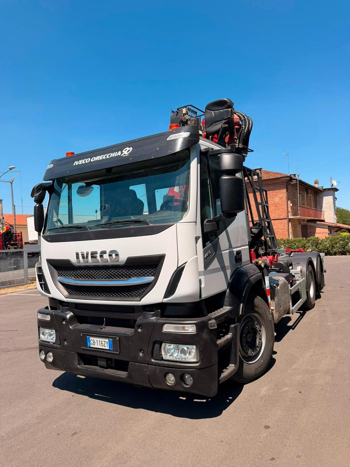 IVECO STRALIS 480 scarrabile + gru con ragno