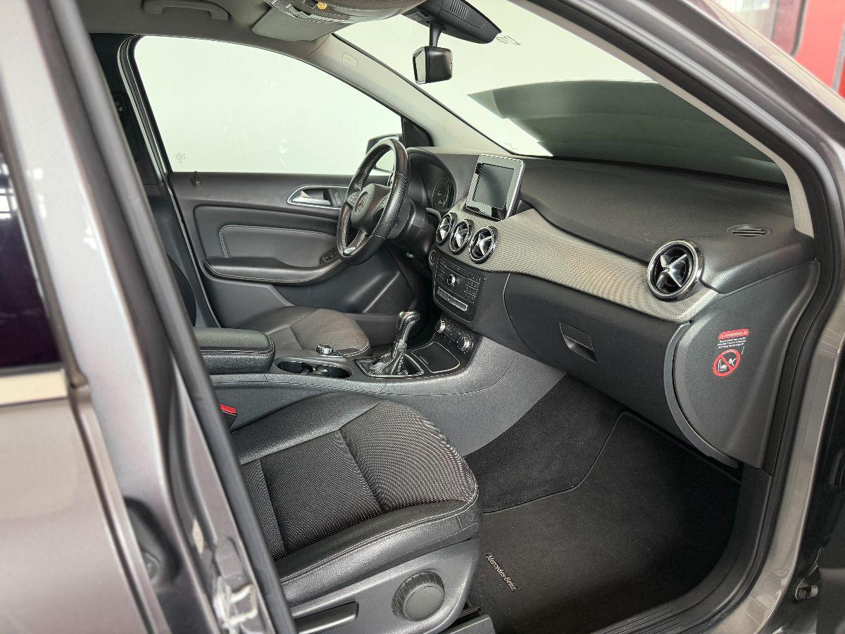 MERCEDES - Classe B - 180 Sport