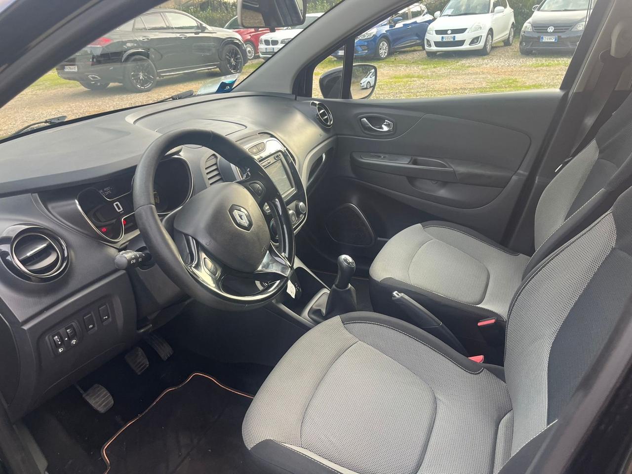 Renault Captur 0.9 Benzina - Neopatentati