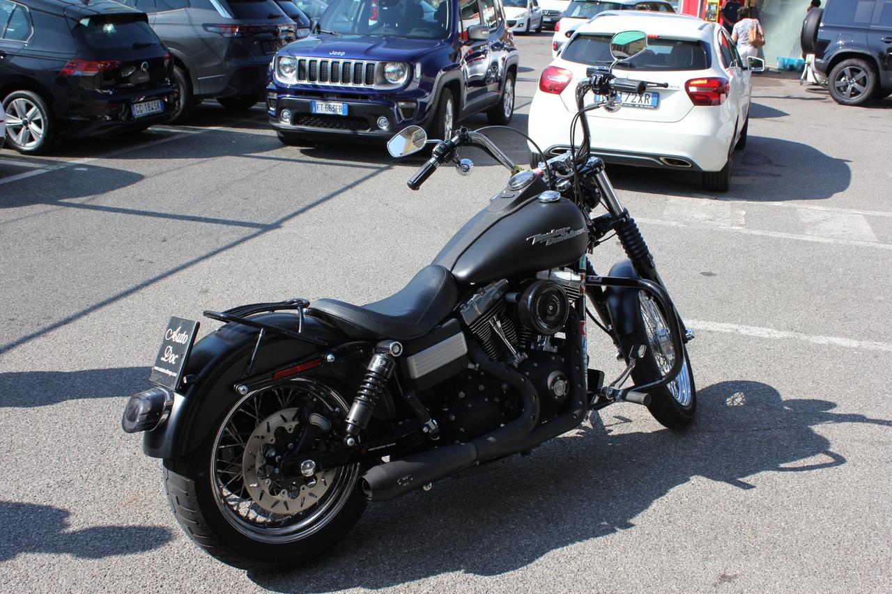 HARLEY-DAVIDSON DYNA STREET BOB