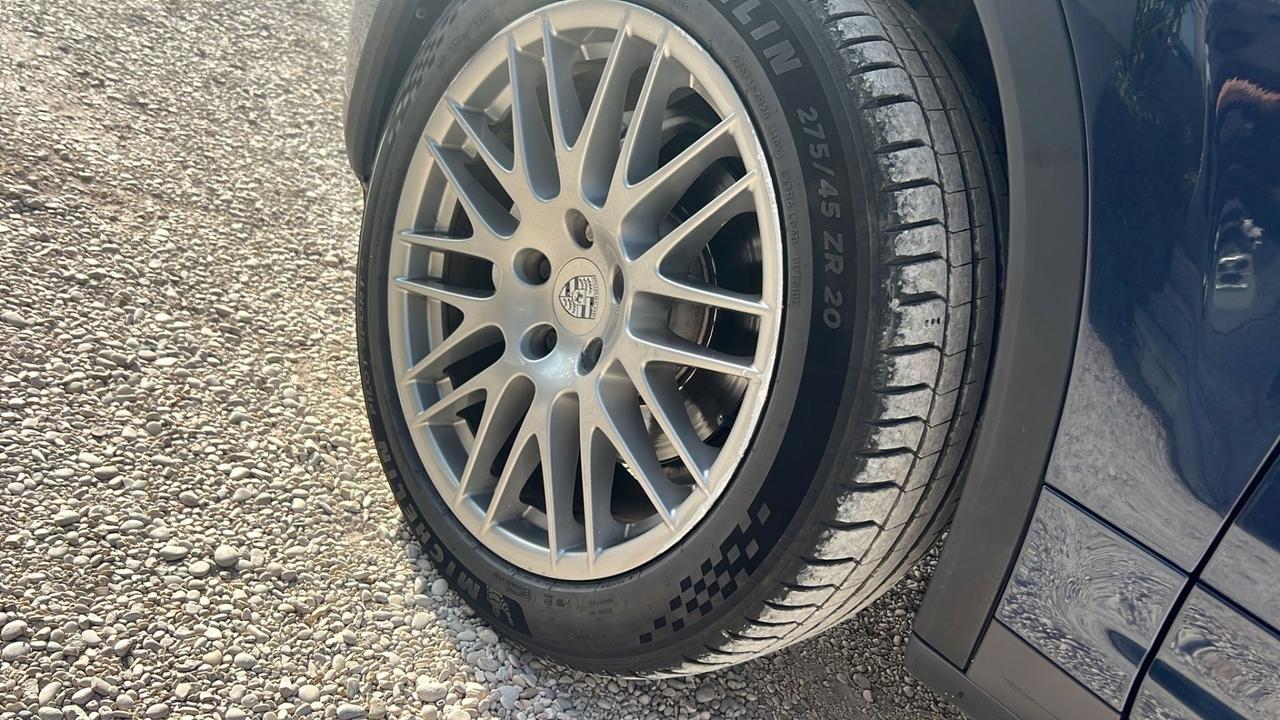 Porsche Cayenne 3.0