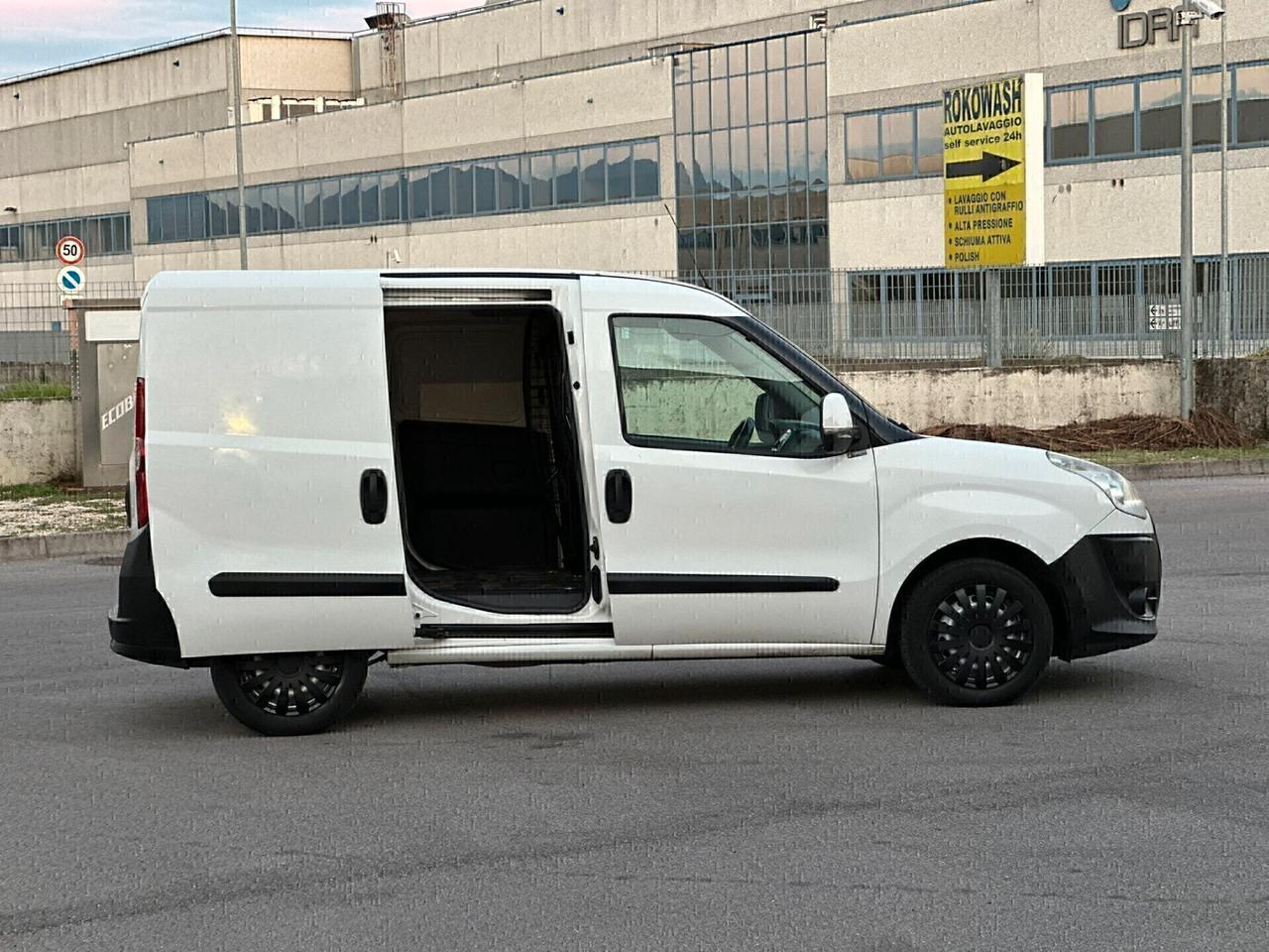 FIAT DOBLO' con ARIA CONDIZIONATA! SUPER PREZZO!
