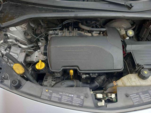 RENAULT Clio 1.2 16V 5 porte Luxe neopatentati