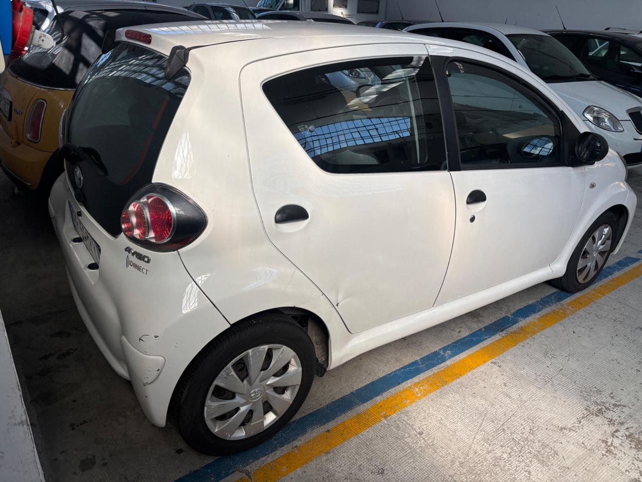Toyota Aygo 1.0 12V VVT-i 5 porte Lounge Connect