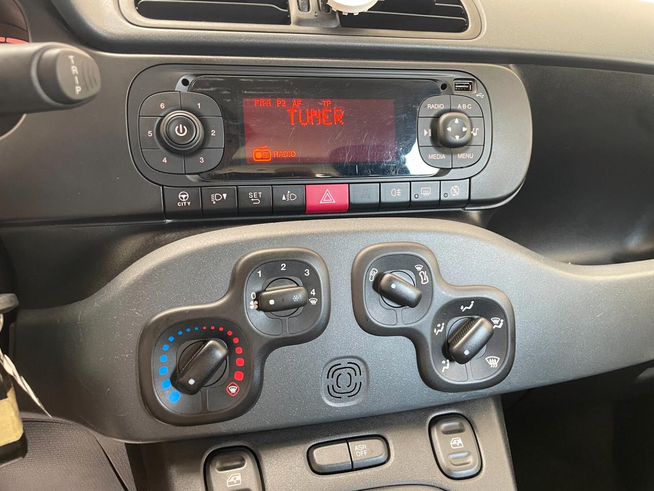 Fiat Panda 1.0 70CV FireFly Hybrid Easy