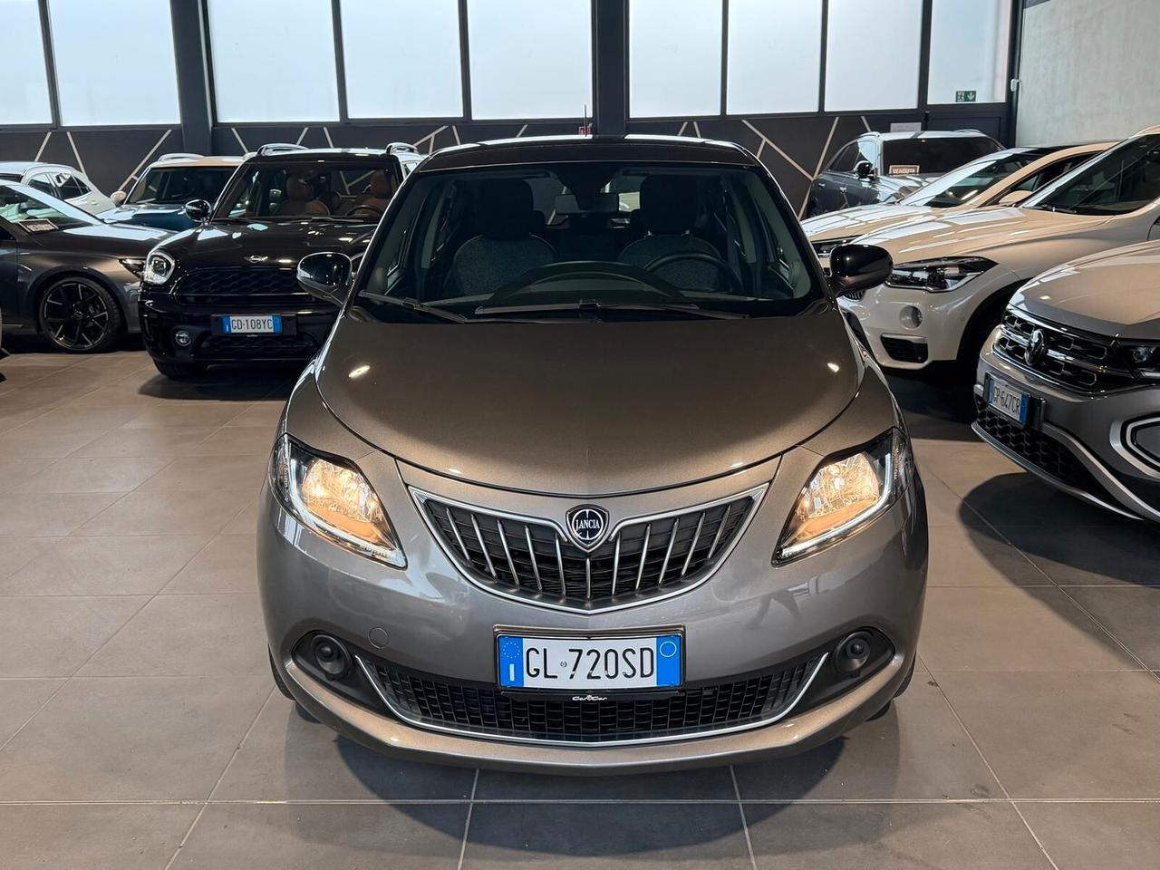 Lancia Ypsilon 1.0 FireFly 5 porte S&S Hybrid Silver Plus