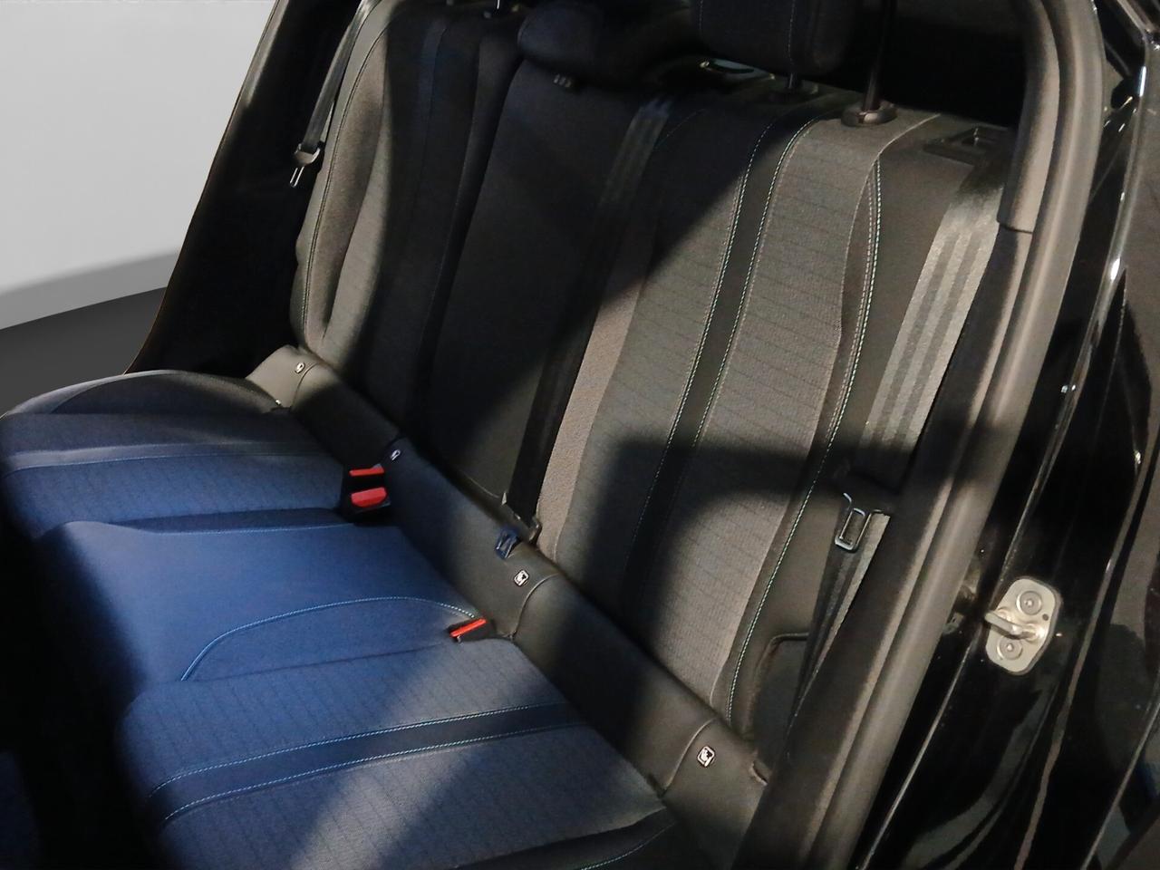 Peugeot 2008 BlueHDi 130CV S&S EAT8 Allure Pack