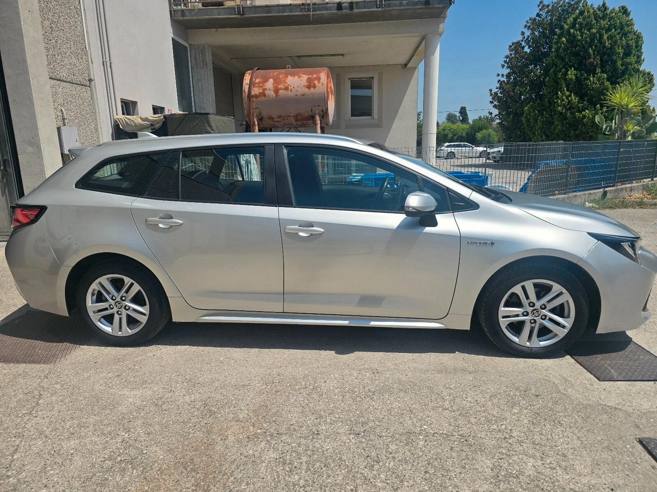 Toyota Corolla Touring Sports 1.8 Hybrid Business