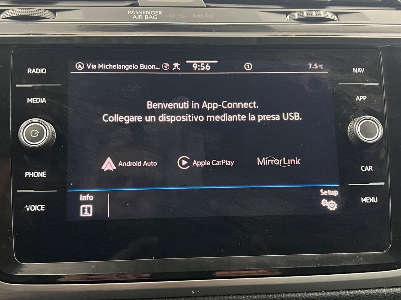 VOLKSWAGEN Touran III 2015 Touran 2.0 tdi Business 122cv