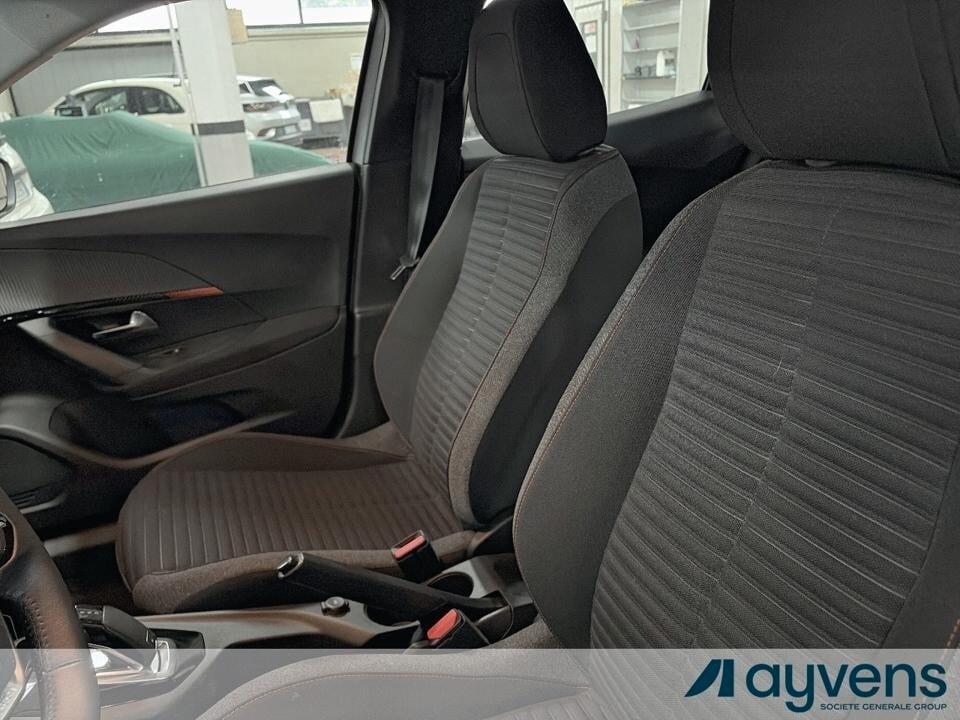 Peugeot 2008 NOLEGGIO LUNGO TERMINE