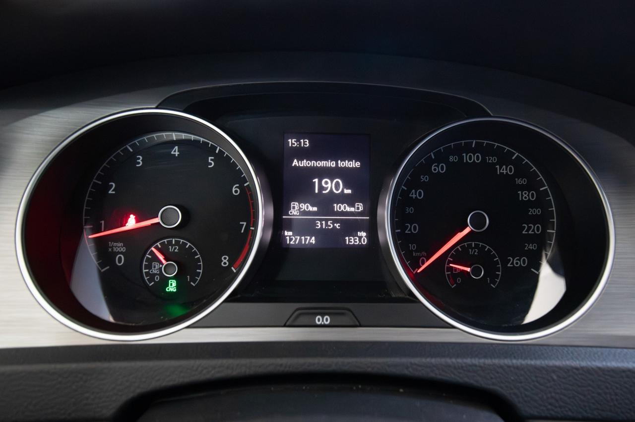 Volkswagen Golf Vii 5p 1.4 Tgi Comfortline 110cv