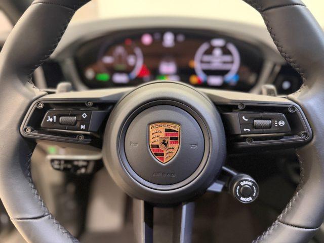 PORSCHE Cayenne 3.0 V6 E-Hybrid Black Edition