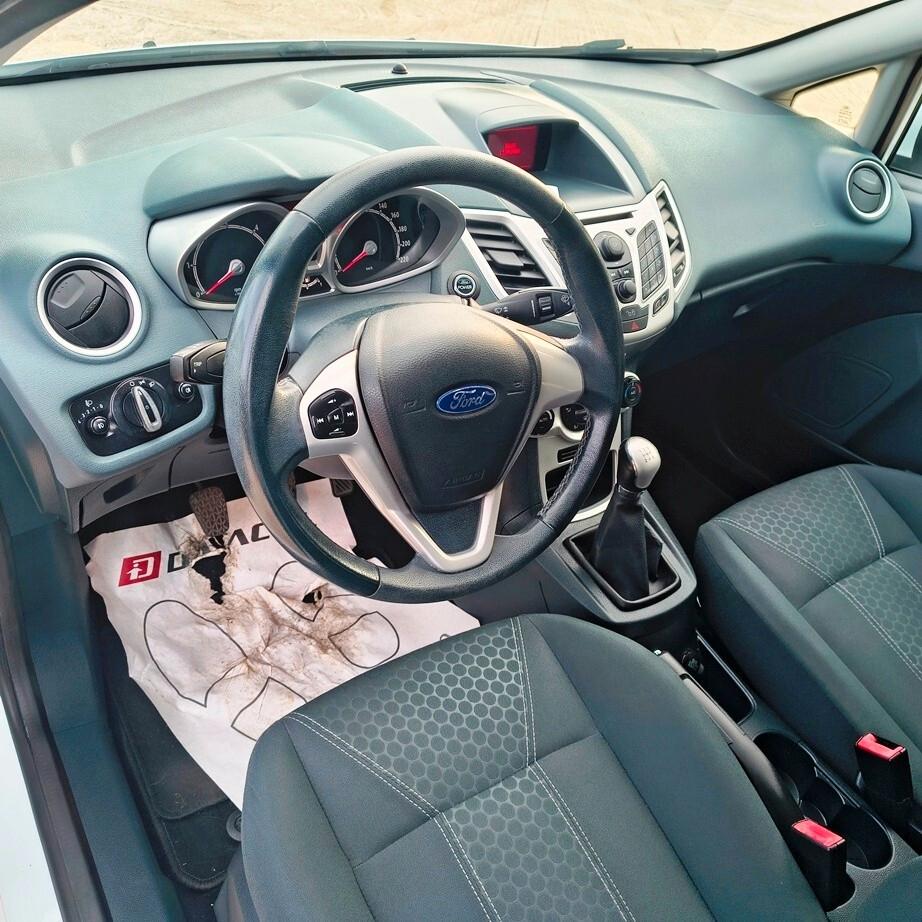 Ford Fiesta 1.4 TDCi 5p. Titanium
