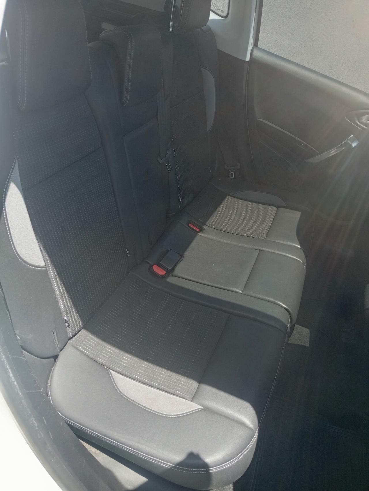 Peugeot 2008 1.6 e-HDi 92 CV Stop&Start Allure