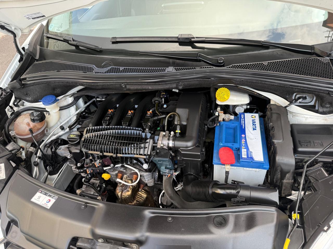 Peugeot 208 1.2benzina 5 porte - 2013