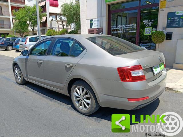 SKODA Octavia 1.6 TDI CR 105 CV Elegance NEOPATENTATI
