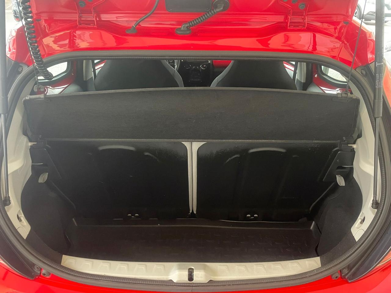 Toyota Aygo 1.0 VVT-i 69 CV 5 porte x-cite