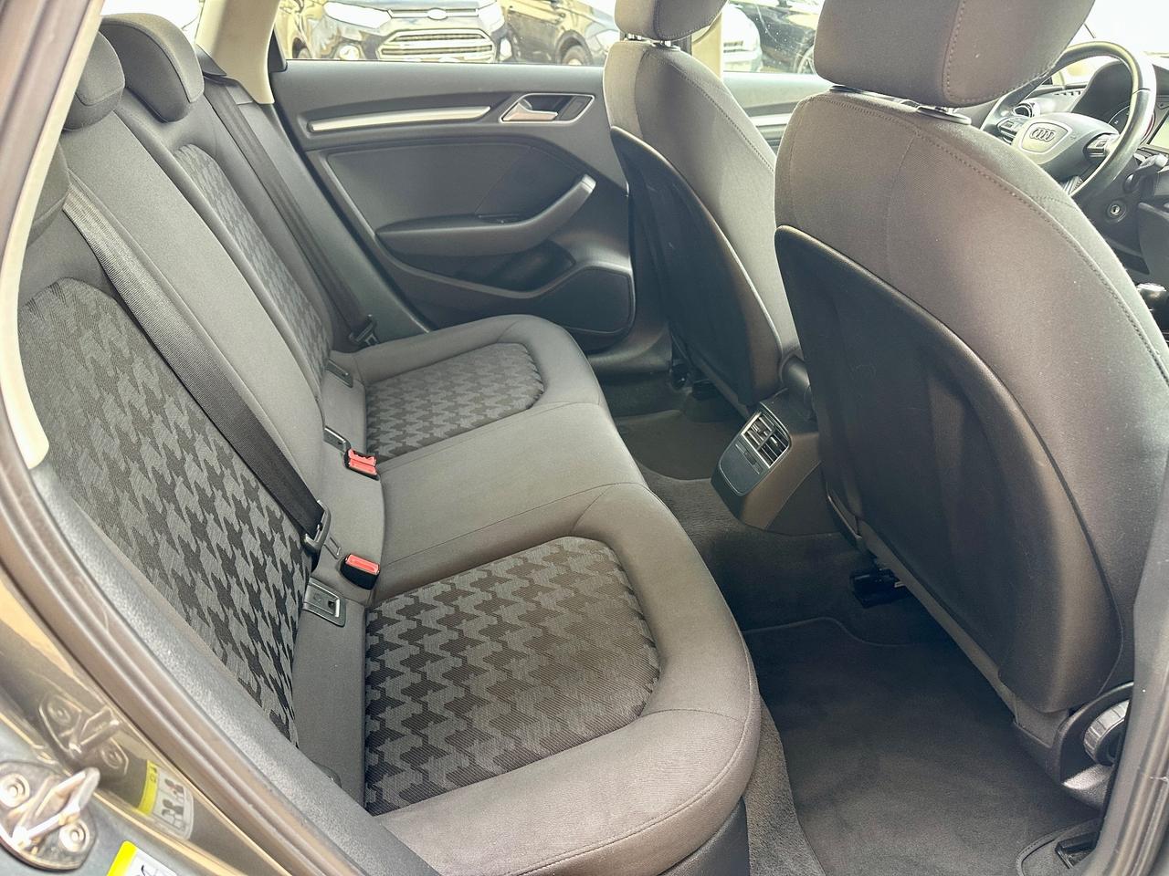 Audi A3 SPB 1.6 TDI ultra Attraction