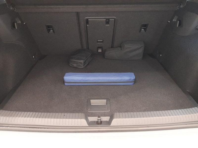 Volkswagen Golf 1.0 eTSI 81kW EVO Life DSG