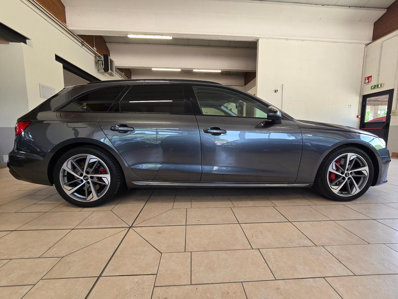 Audi A4 Avant 50 TDI QUATTRO S-LINE EDITION PACK LUCI