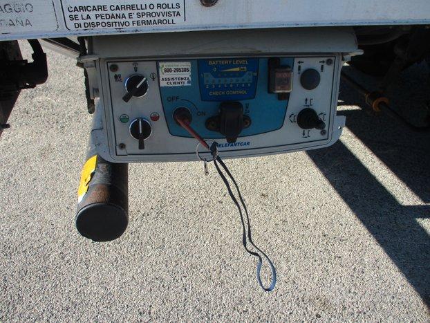 Iveco EUROCARGO 75/18 E5 FURGONE 6M+PEDANA CARICAT