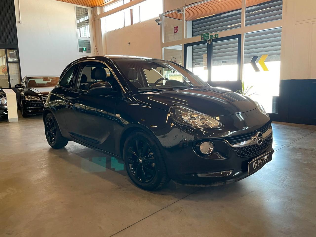 Opel Adam 1.2 70 CV Glam