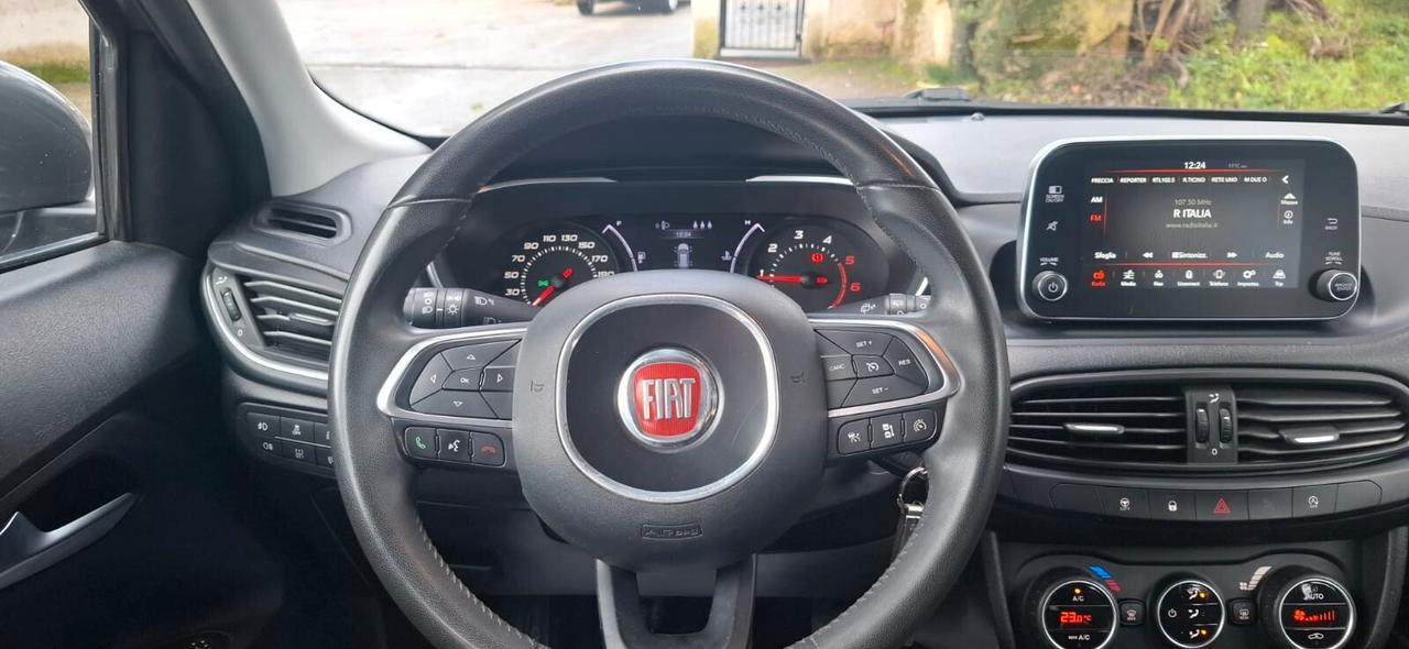 Fiat Tipo 1.6 Mjt SeS 5Porte Lounge