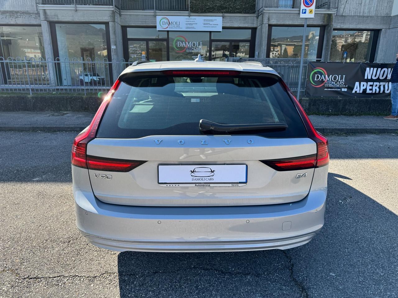 Volvo V90 B4 (d) automatico Plus Bright UNICO PROP