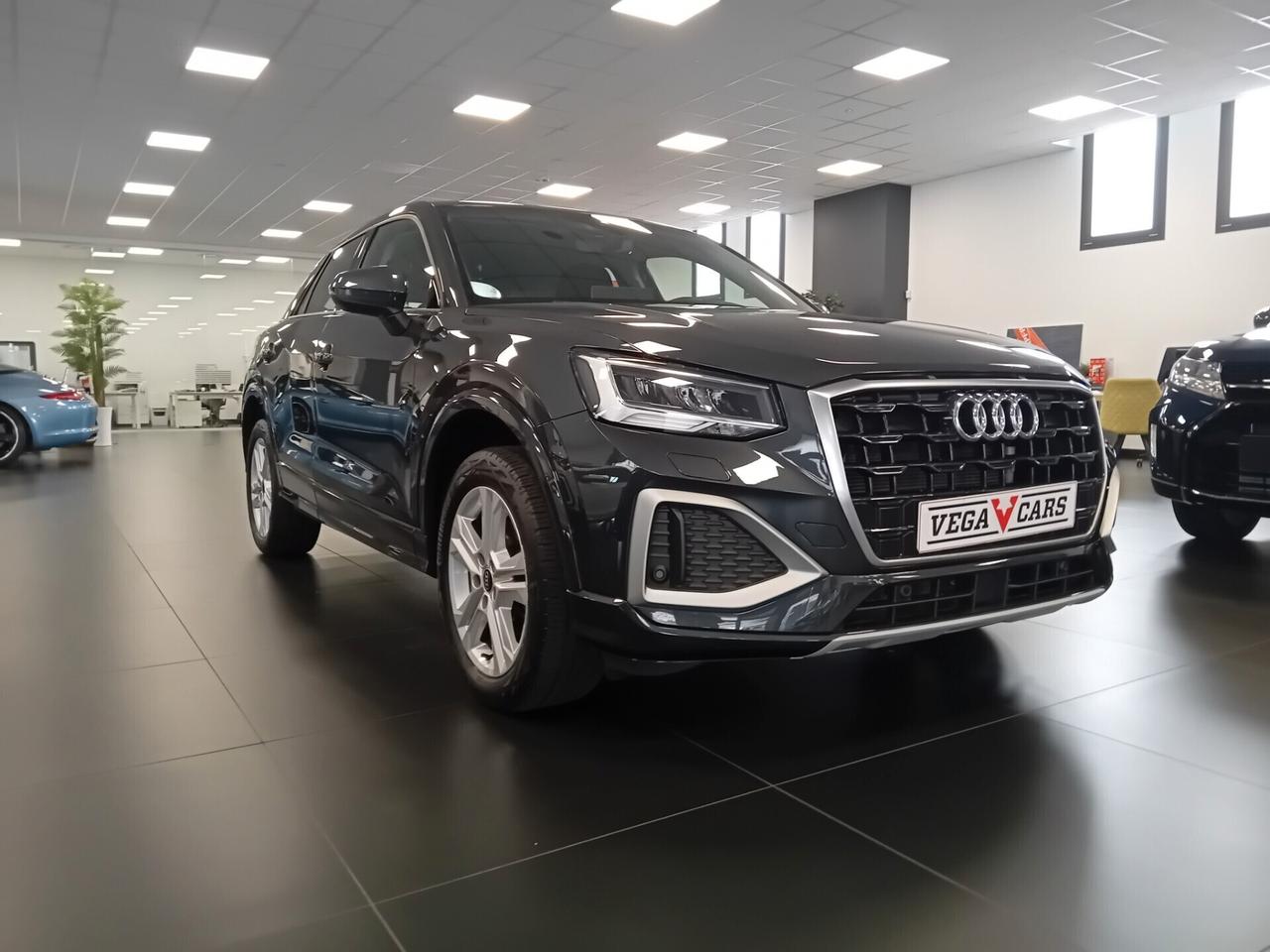 Audi Q2 30 TFSI Business Advanced Prestige