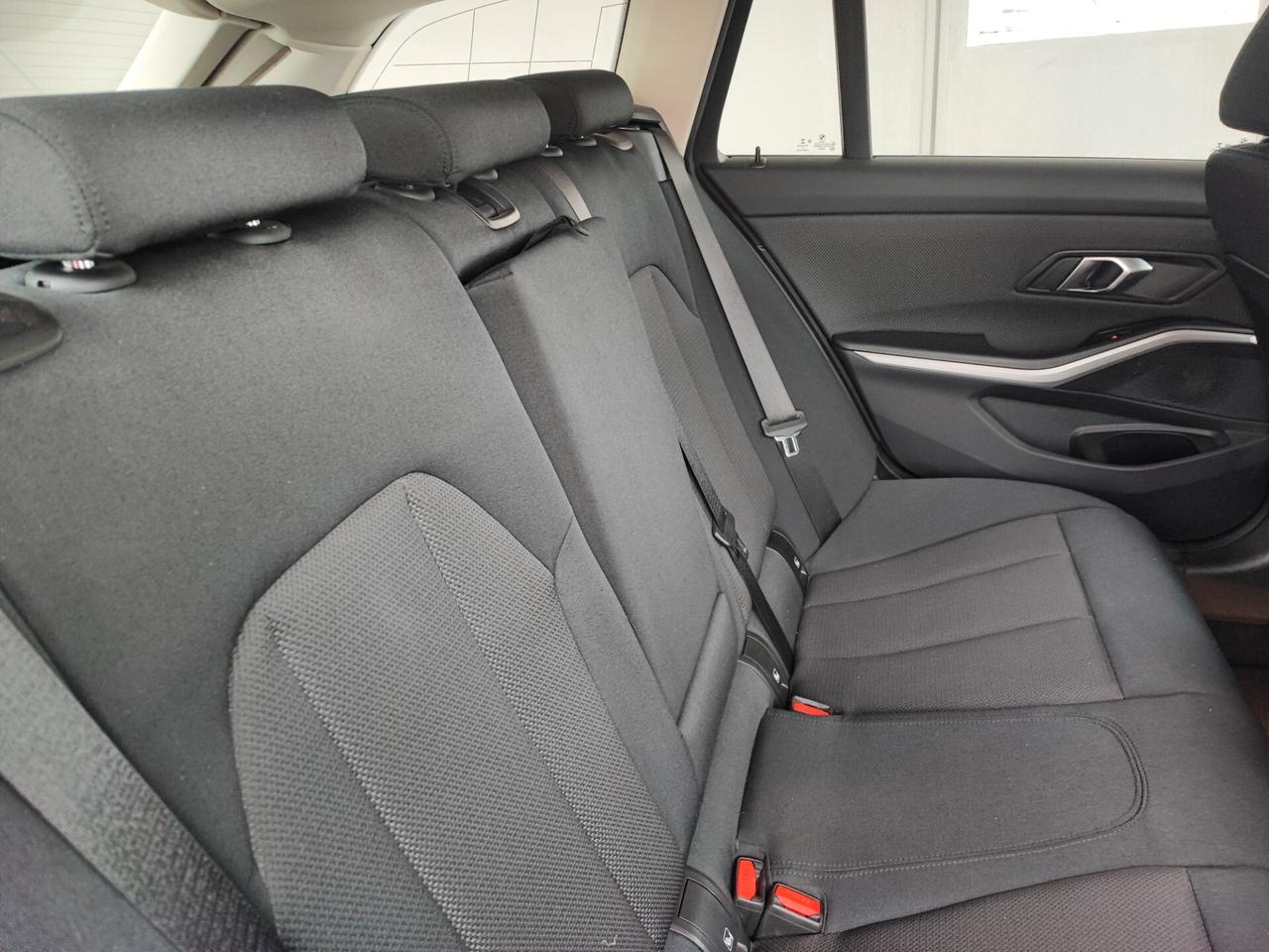 Bmw 318d Touring Business Advantage