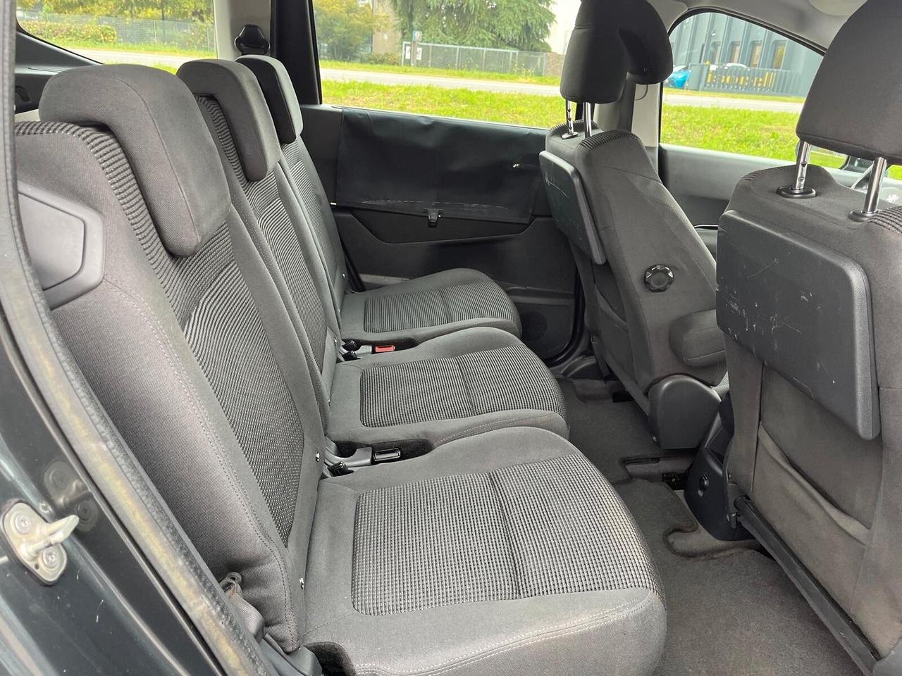 Peugeot 5008 1.6 HDi 112CV Active