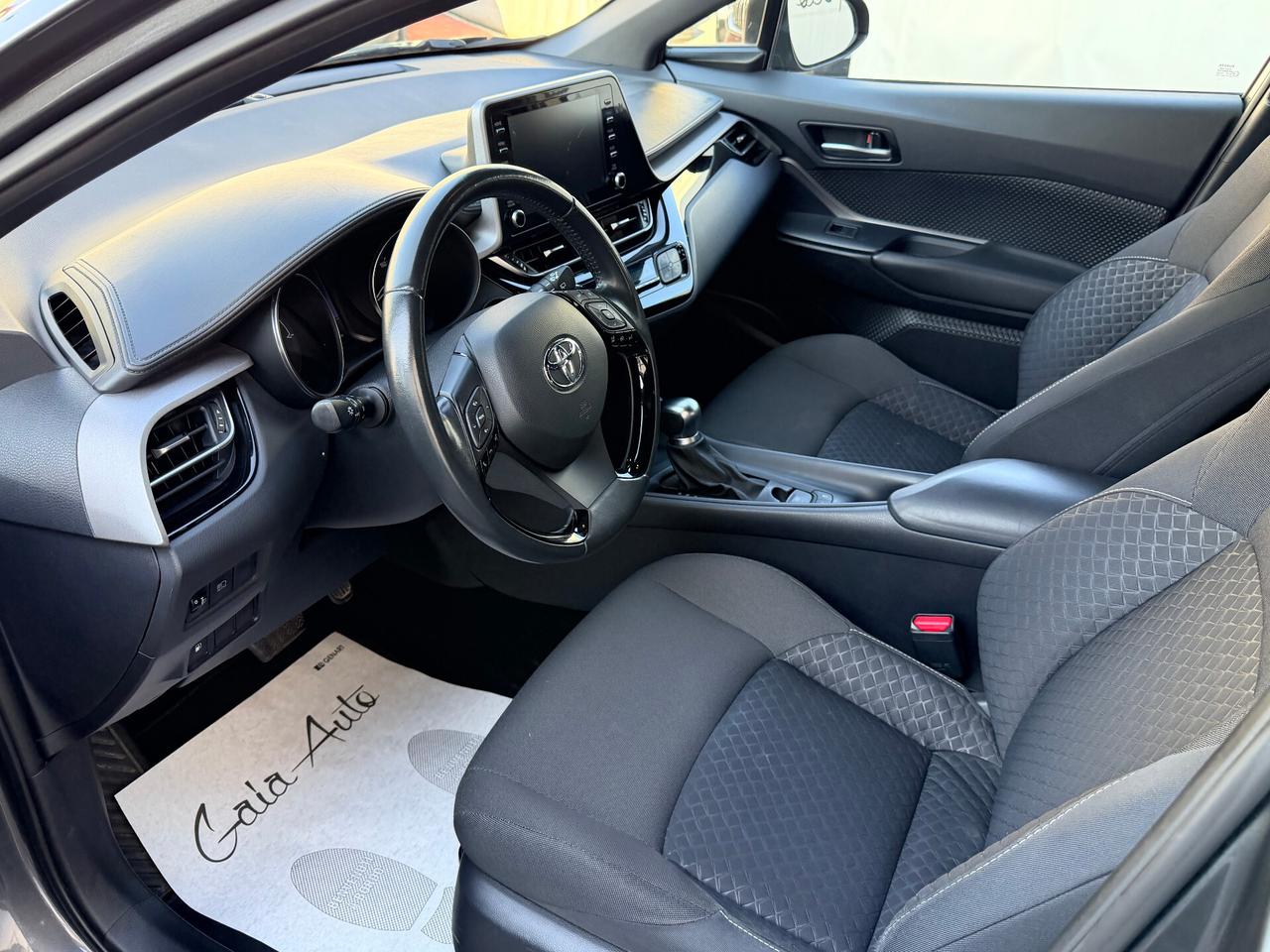 Toyota C-HR 1.8 Hybrid E-CVT Business