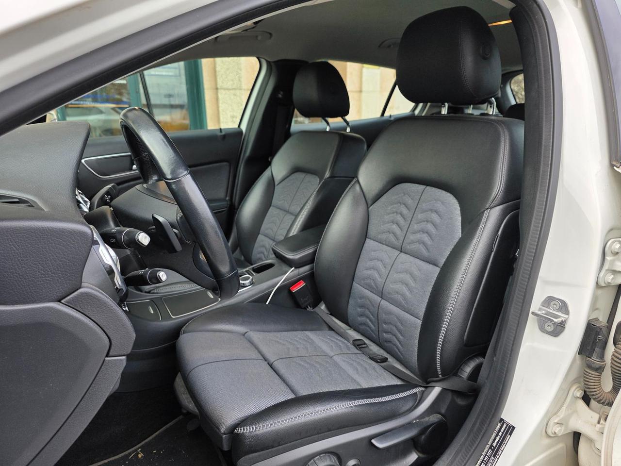 Mercedes-Benz GLA 200 GLA-Clas #7563